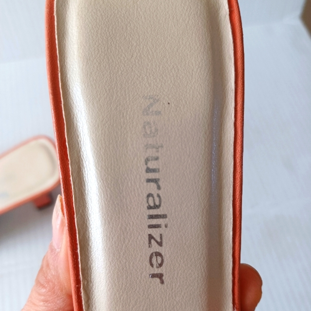 Naturalizer Peach  Leather Block Heeled Sandals/Shoes 6.5M - Picture 8 of 11